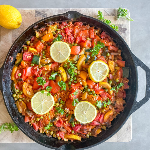 Vegetarian Paella Recipe, pan of vegan paella ready to eat