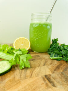 Kale Cooler Recipe, fresh green juice, lemon, kale, celery, cucumber
